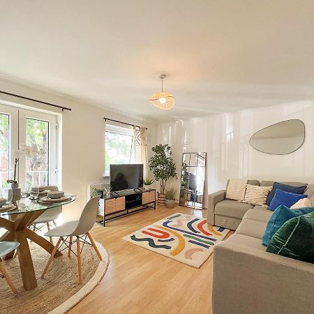 Beautiful Windsor 2 Bed, Perfect Location, 5 Mins Walk To Centre, Free Parking, Legoland, Ascot Leilighet Eksteriør bilde