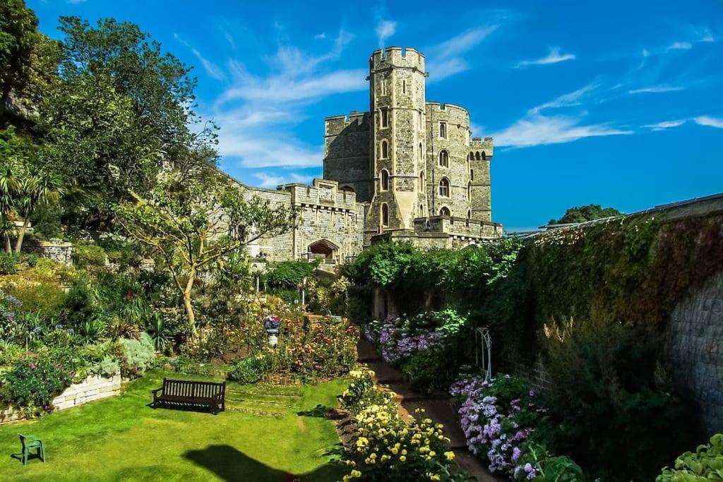 Beautiful Windsor 2 Bed, Perfect Location, 5 Mins Walk To Centre, Free Parking, Legoland, Ascot Leilighet Eksteriør bilde